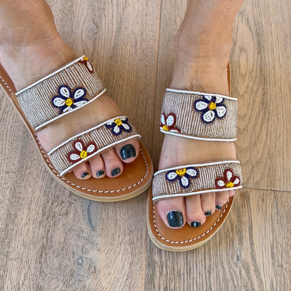 Anthropologie NEW laidback london Slip In hand beaded white flower flat Sandal